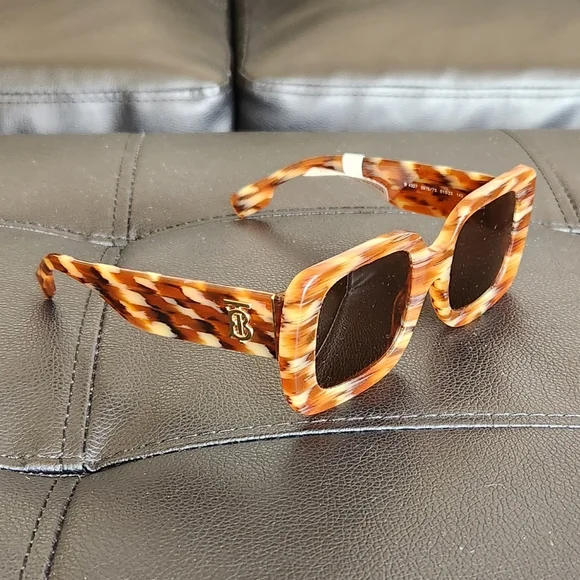 Burberry | Accessories | Burberry Be4327 Delilah Brown  display picture 3